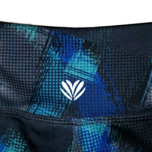 4/25Forever21 Womens Spandex Athletic Shorts Small - Picture 3 of 5